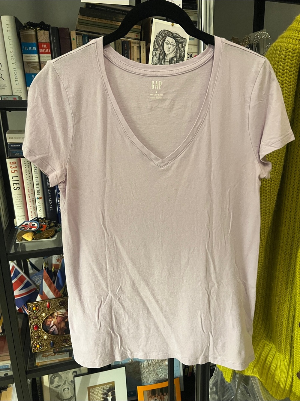 GAP Light Lavender V-Neck Short Sleeve Tee